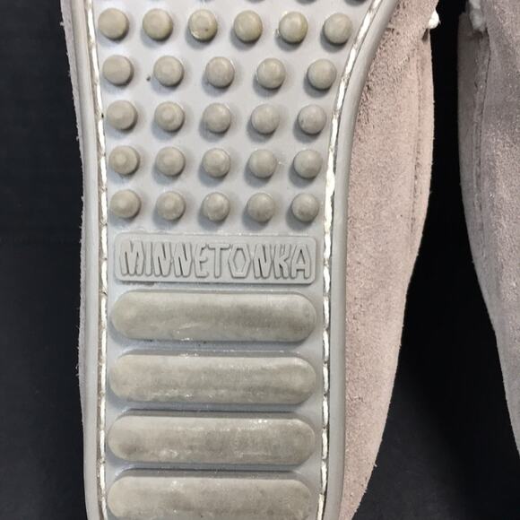 Minnetonka Kilty Plus‎ Hard sole Moccasins Gray Suede Women's Size 6 - Picture 9 of 12